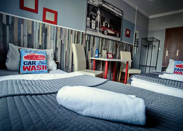 Explorer B&B Old Town Rooms & Apartment #Don'T Be A Tourist, Be An Explorer! Poznań