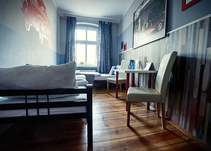 Explorer B&B Old Town Rooms & Apartment #Don'T Be A Tourist, Be An Explorer! Poznań